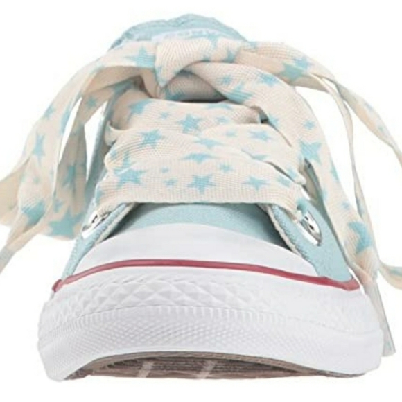 2 For 99 NWT Converse Junior Size 2 - Picture 2 of 4